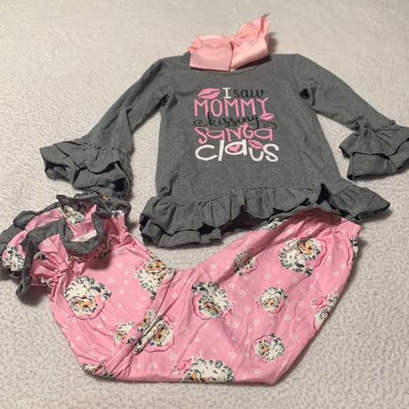 Boutique Girls “I Saw Momma Kissing Santa Claus” Outfit & Bow, New, Size 6-7 - Picture 13 of 14